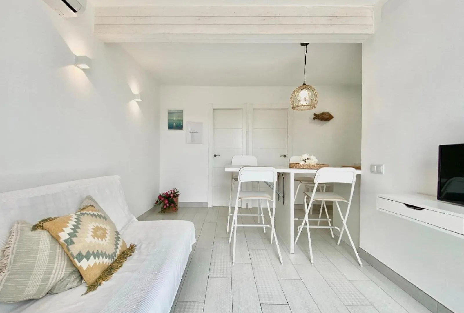 Lloguer30 White Home, Terrace With Views, Close To The Beach Sant Feliu de Guíxols Apartmán