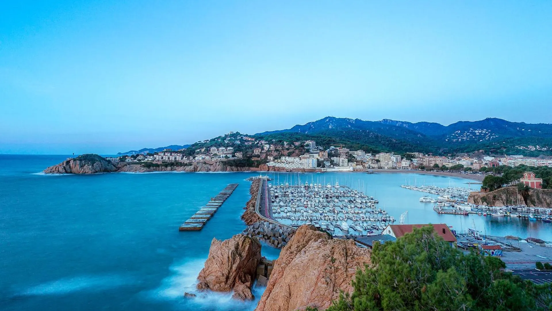 Lloguer30 White Home, Terrace With Views, Close To The Beach Sant Feliu de Guíxols
